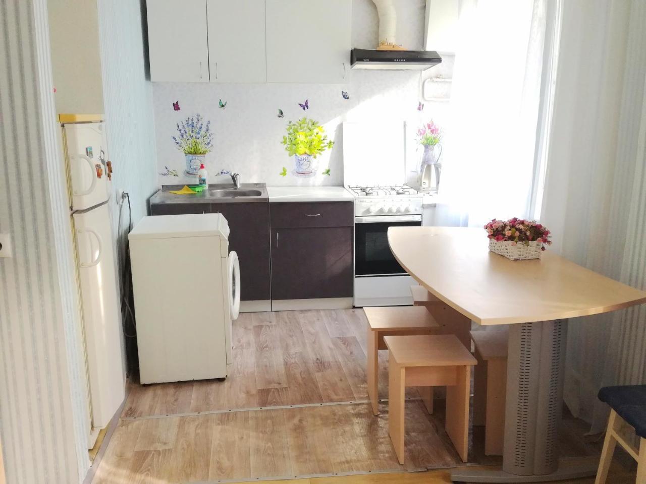 Standard Apartment On Umanskaya เคียฟ ภายนอก รูปภาพ