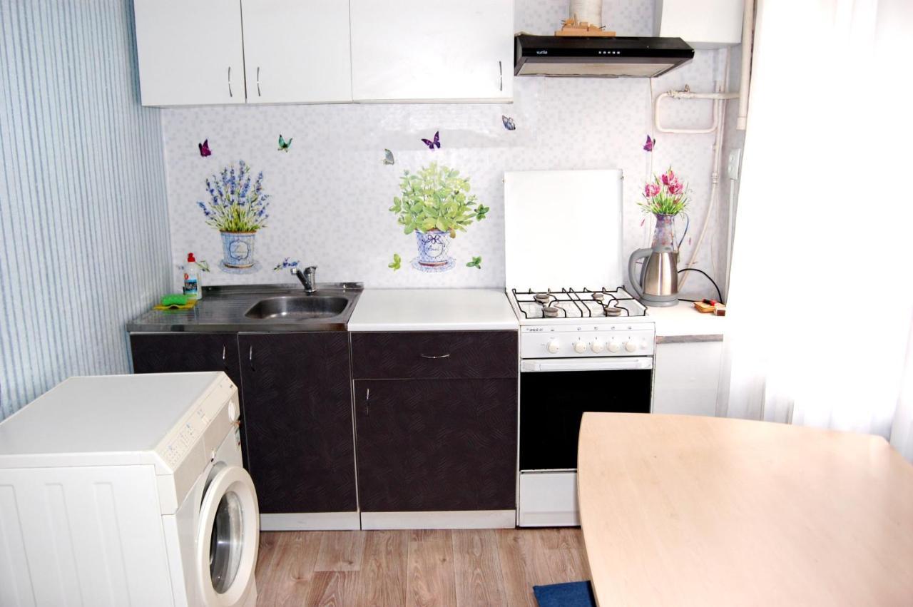 Standard Apartment On Umanskaya เคียฟ ภายนอก รูปภาพ