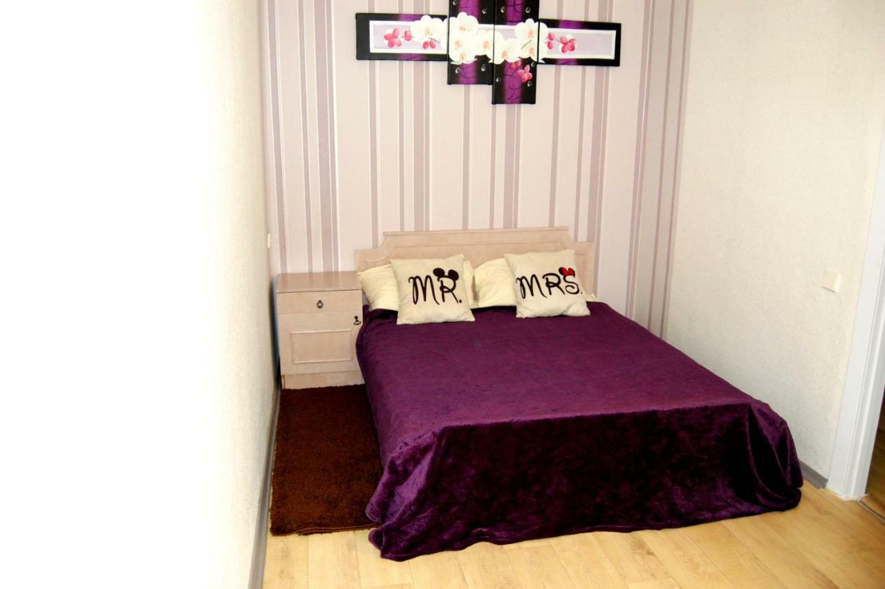 Standard Apartment On Umanskaya เคียฟ ภายนอก รูปภาพ